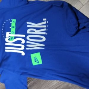 Nike t shirt